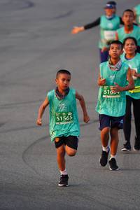 BIB: 516, 51565
                            <button type="button" onclick="openModal(10509221)" class="btn btn-primary btn-sm float-right btn-popup" data-toggle="modal" data-target=".modal-high-quality">
                        <i class="fas fa-shopping-cart"></i> Add to Cart
                    </button>
                                            <button type="button" onclick="isThisMe(10509221, true)" class="btn btn-success btn-sm float-right btn-popup btn-isme hidden" data-toggle="tooltip" data-placement="bottom" title="นี่คือรูปของคุณใช่ไหม คลิกที่นี่เพื่อเอาเข้าอัลบั้ม">
                        <i class="fas fa-plus"></i> Add to album
                    </button>
                    <button type="button" onclick="isThisMe(10509221, false)" class="btn btn-warning btn-sm float-right btn-popup btn-isnotme hidden">
                        <i class="fas fa-ban"></i> Remove from album
                    </button>